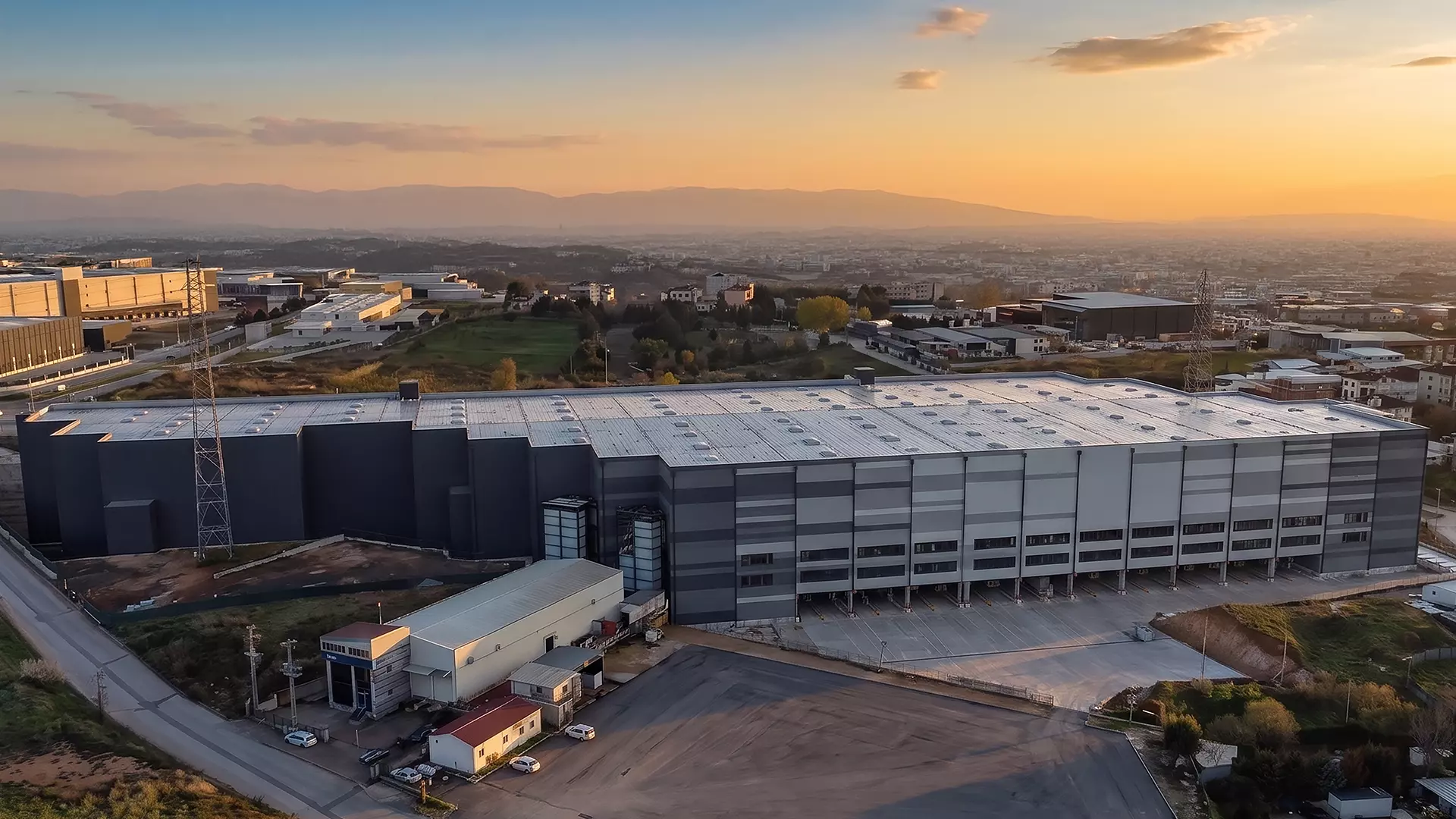 Aerial photograph of the new Arvato logistics centre in the province of Kocaeli