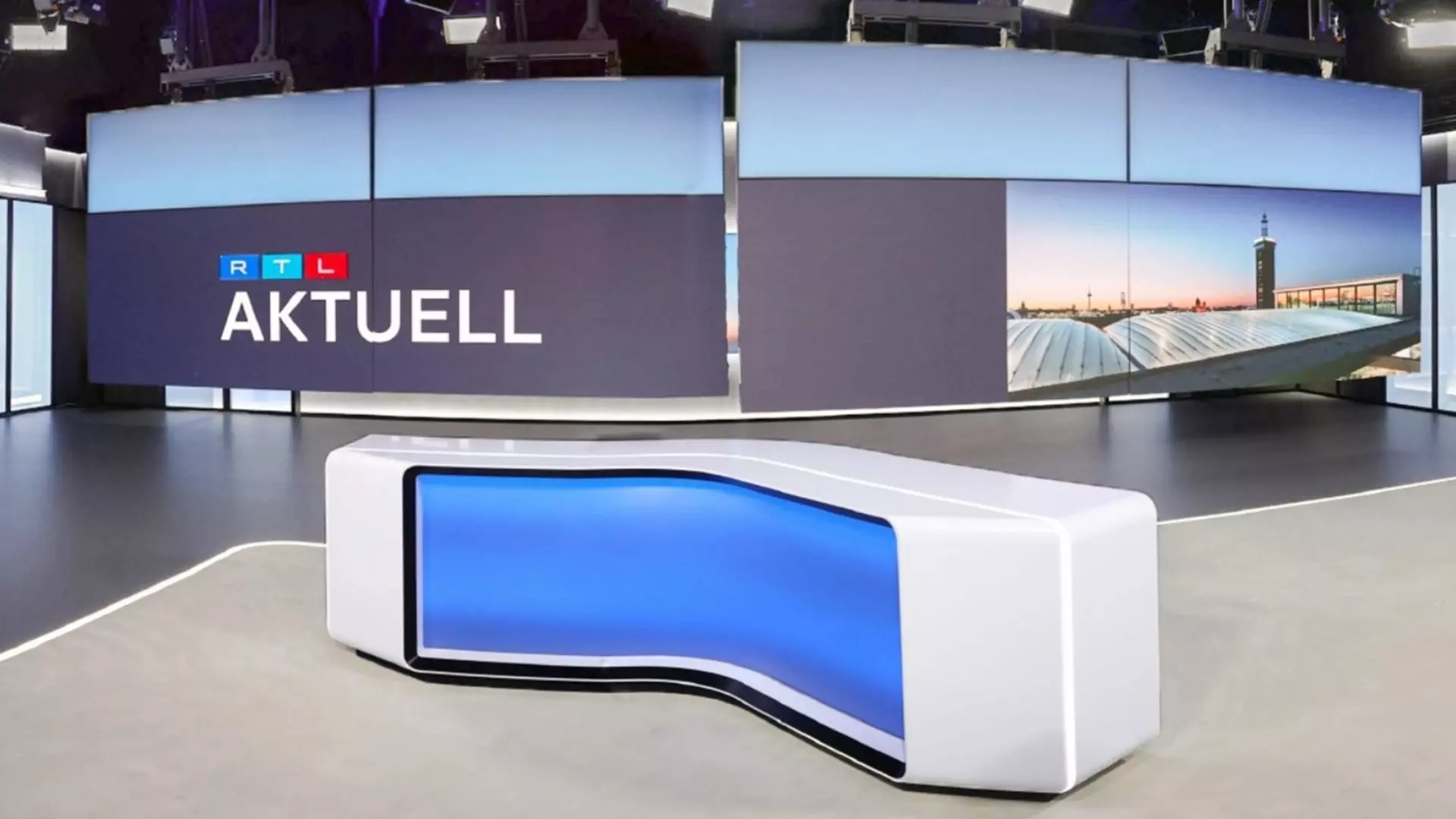 Inside view of RTL Aktuell studio