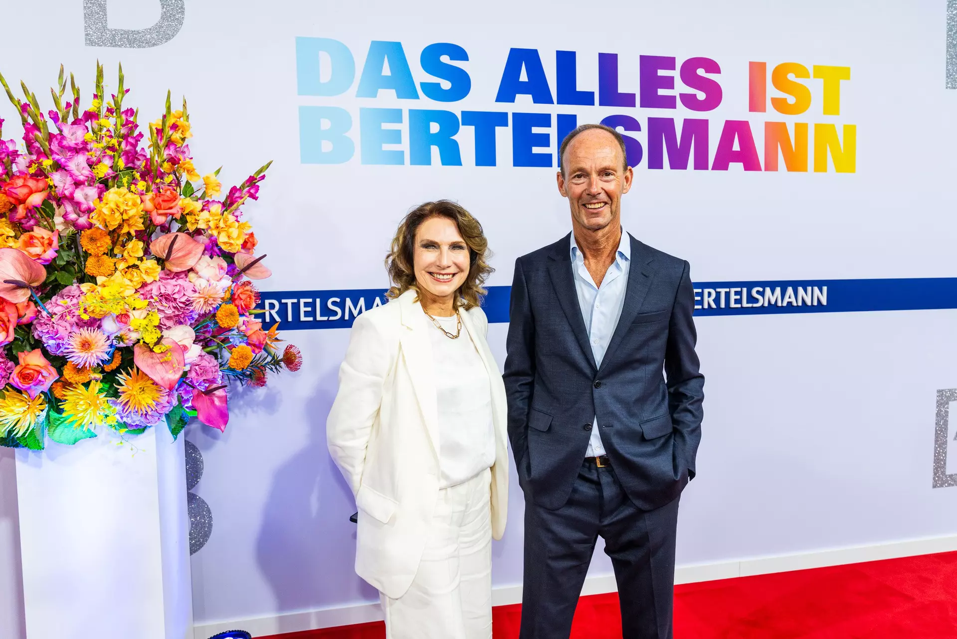 Karin Schlautmann und Thomas Rabe auf dem roten Teppich der Bertelsmann Party 2025.