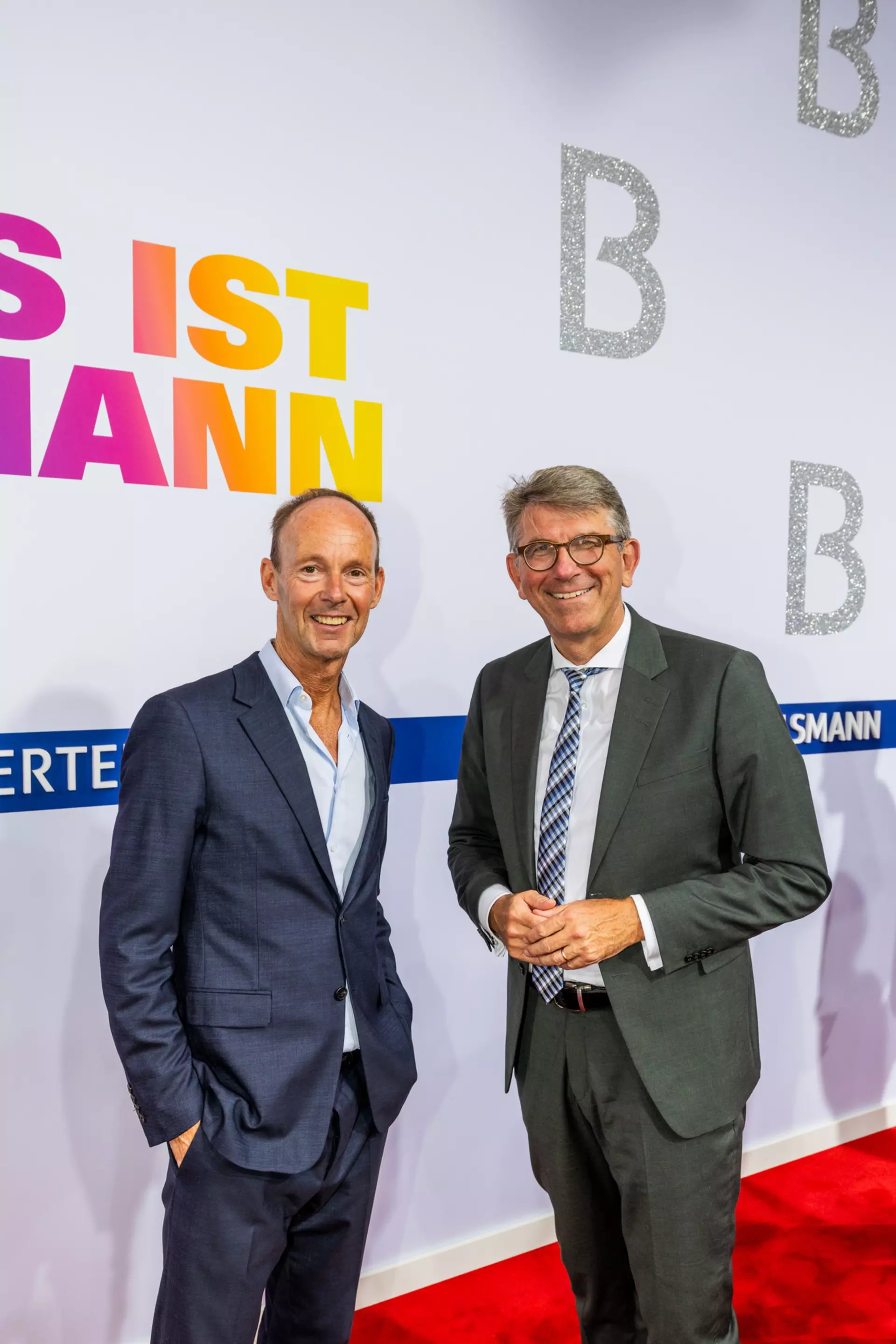 Thomas Rabe und Dr. Wolfram Weimer auf dem roten Teppich der Bertelsmann Party 2025.