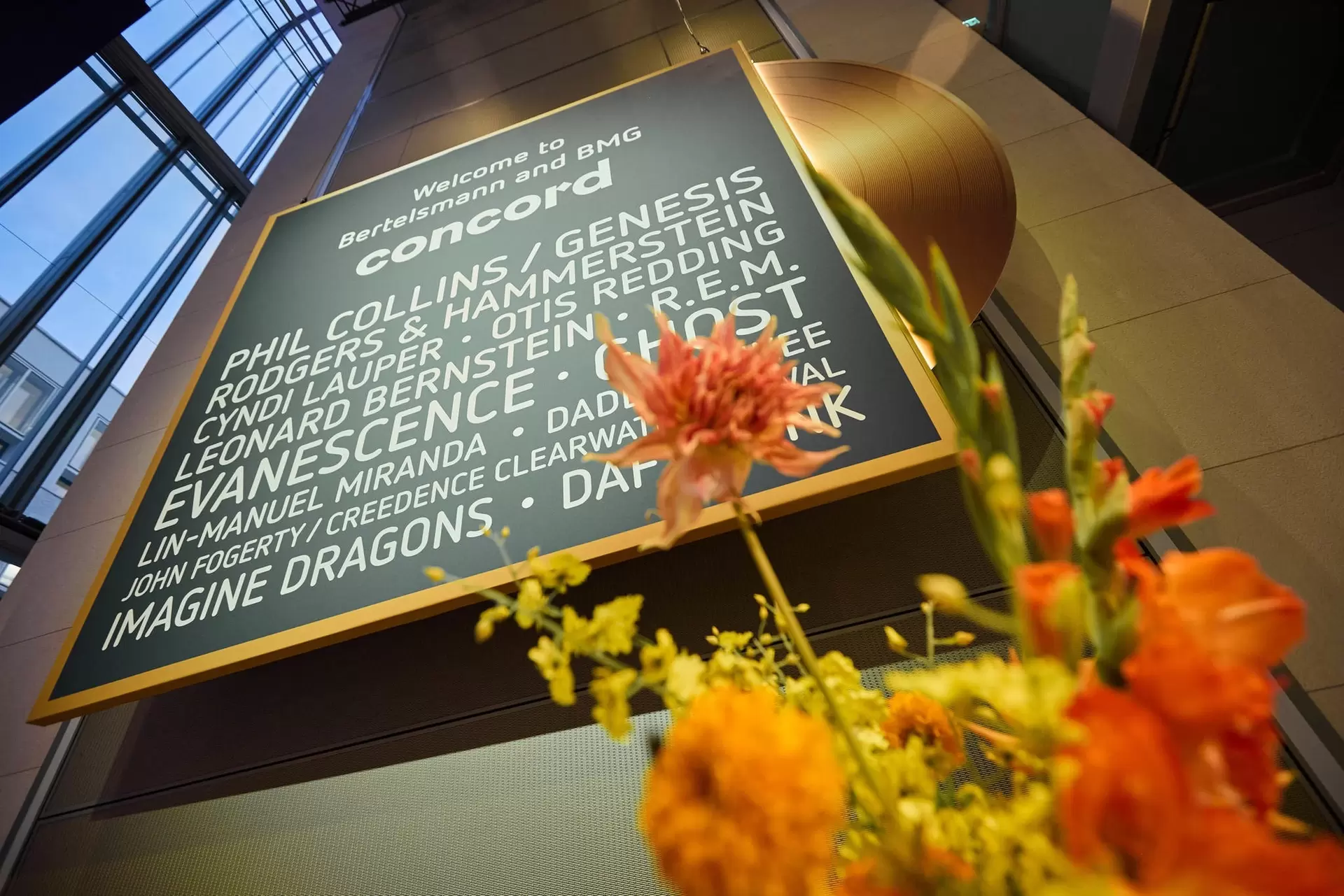 Decorations for the Bertelsmann Party 2026: Sign, welcoming the Merger BMG-Concord
