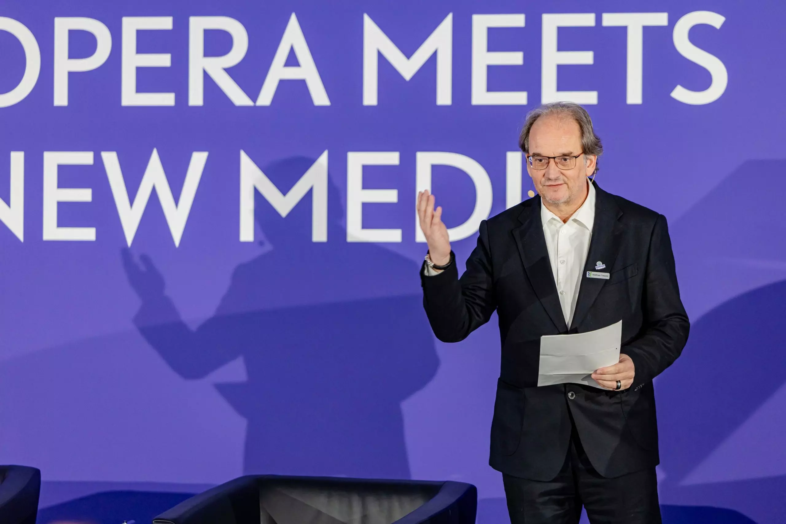 Speech by Mayor Matthias Trepper on stage